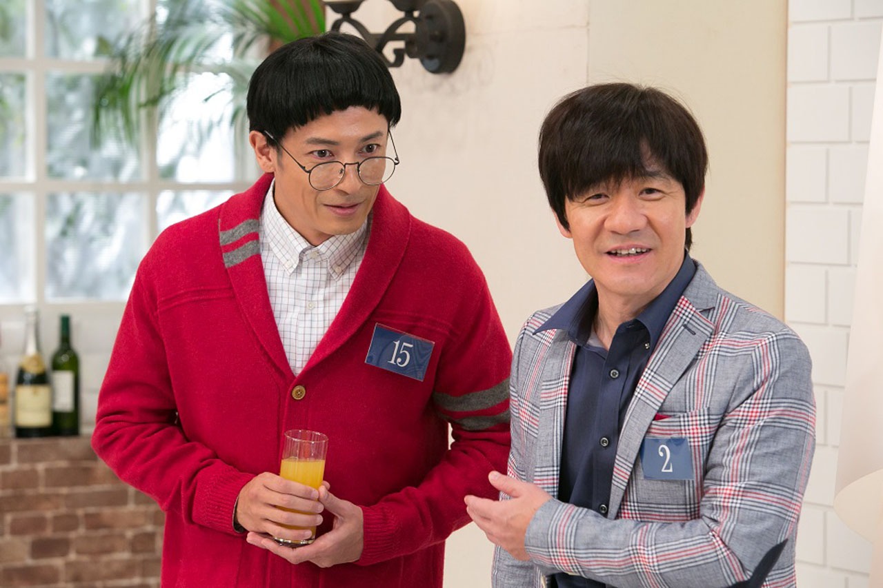 コント「引き出してください」で奥手な男性を演じる玉木宏（左）と内村光良（右）。(c)NHK