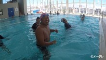 「ロバート秋山の市民プール万歳 SEASON2」のワンシーン。