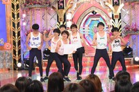 「ものまねグランプリ ～芸人41組 秋のガチランキングSP～」より。(c)日本テレビ