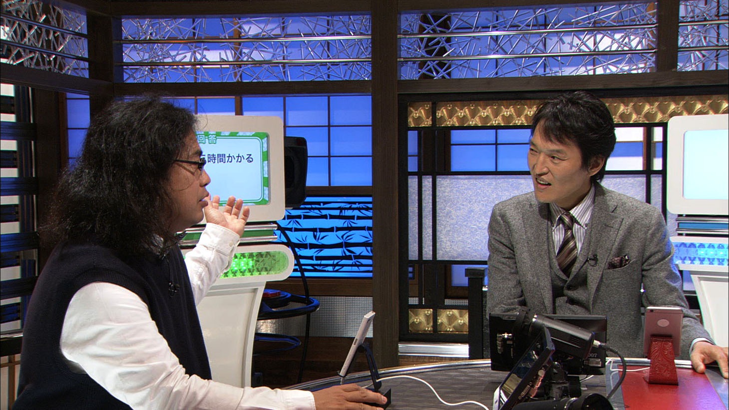 「AI育成お笑いバトル 師匠×弟子」#1より。(c)NHK