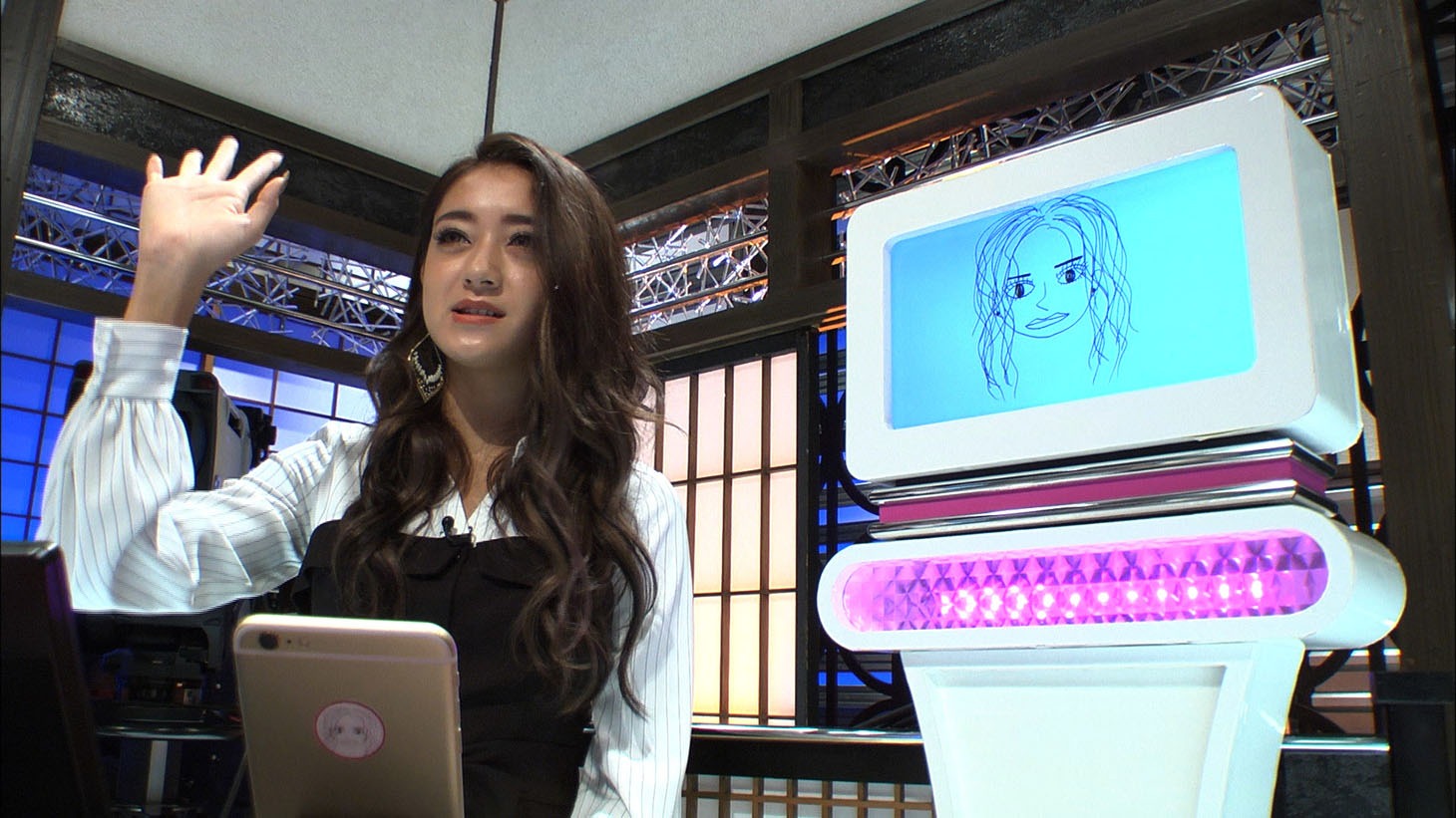 「AI育成お笑いバトル 師匠×弟子」#1より。(c)NHK