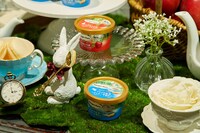 「アリスの紅茶～クッキーを添えて～」「白雪姫の林檎～カスタードとともに～」イメージ