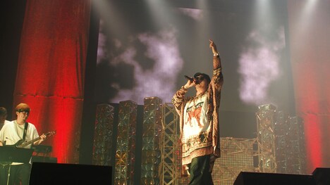 「SMASH HIT-Road to Zepp-」より。