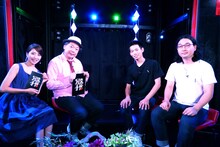 左から 曽田茉莉江、鈴木おさむ、かが屋。(c)BSフジ