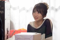 志田未来演じる小川麻衣。(c)テレビ東京