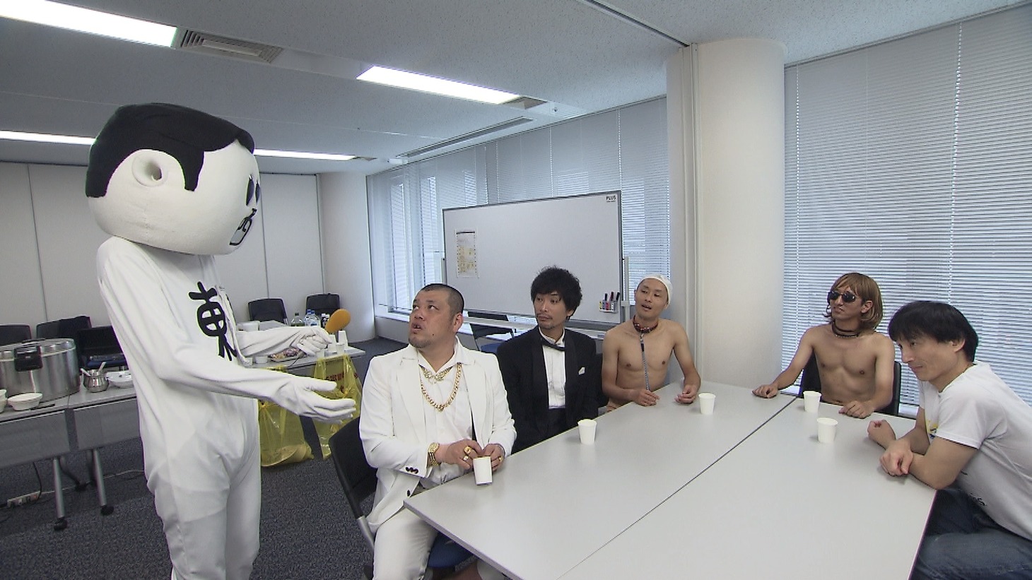 「前略、西東さん」のワンシーン。(c)中京テレビ