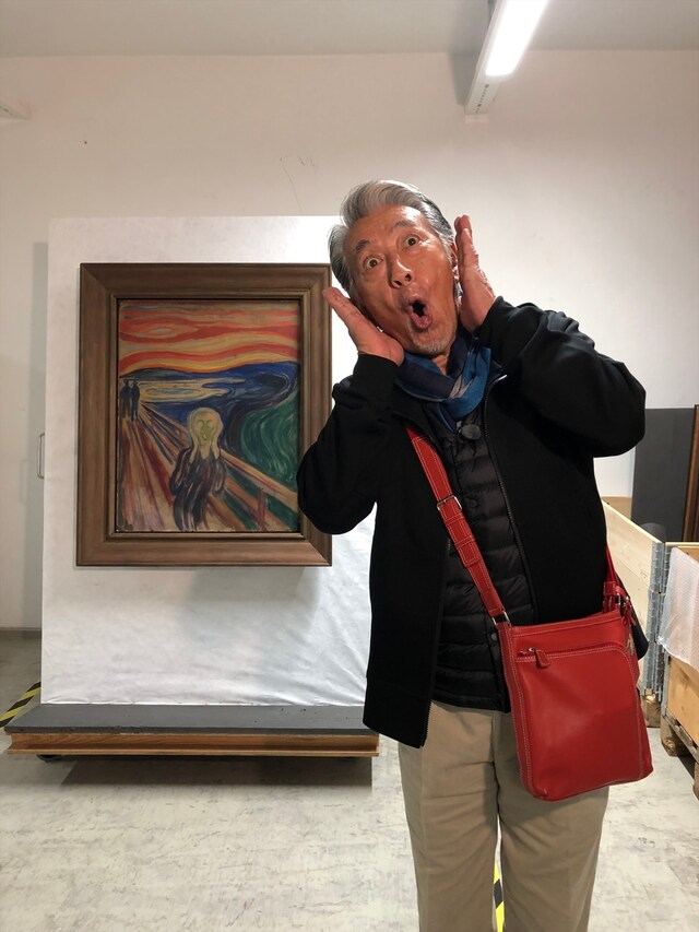 「じゅん散歩」でノルウェー・オセロのムンク美術館を訪れ、「叫び」を鑑賞する高田純次。(c)テレビ朝日