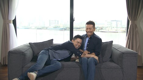 （左から）爆笑問題・太田、くりぃむしちゅー上田。(c)中京テレビ