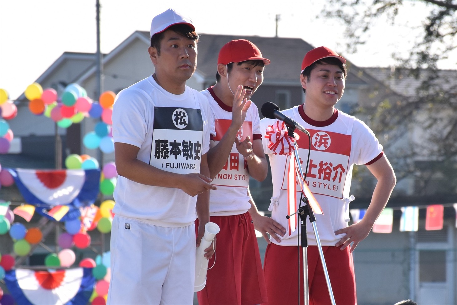 （左から）FUJIWARA藤本、NON STYLE。