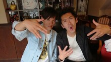 左からヤナギブソン、ツートライブ周平魂。(c)読売テレビ