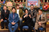 「踊る踊る踊る！さんま御殿 秋の女子アナVS女芸人 イケメン＆美女大漁祭」のワンシーン。(c)日本テレビ