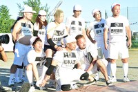 「パンスト脱がし騎馬戦」の松本組。(c)TBS