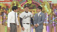 黒木知宏（中央）とトリオ漫才を繰り広げるハマカーン。(c)NHK