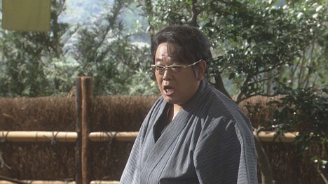 時代劇コント「意外と…」に出演するサンドウィッチマン伊達。(c)NHK