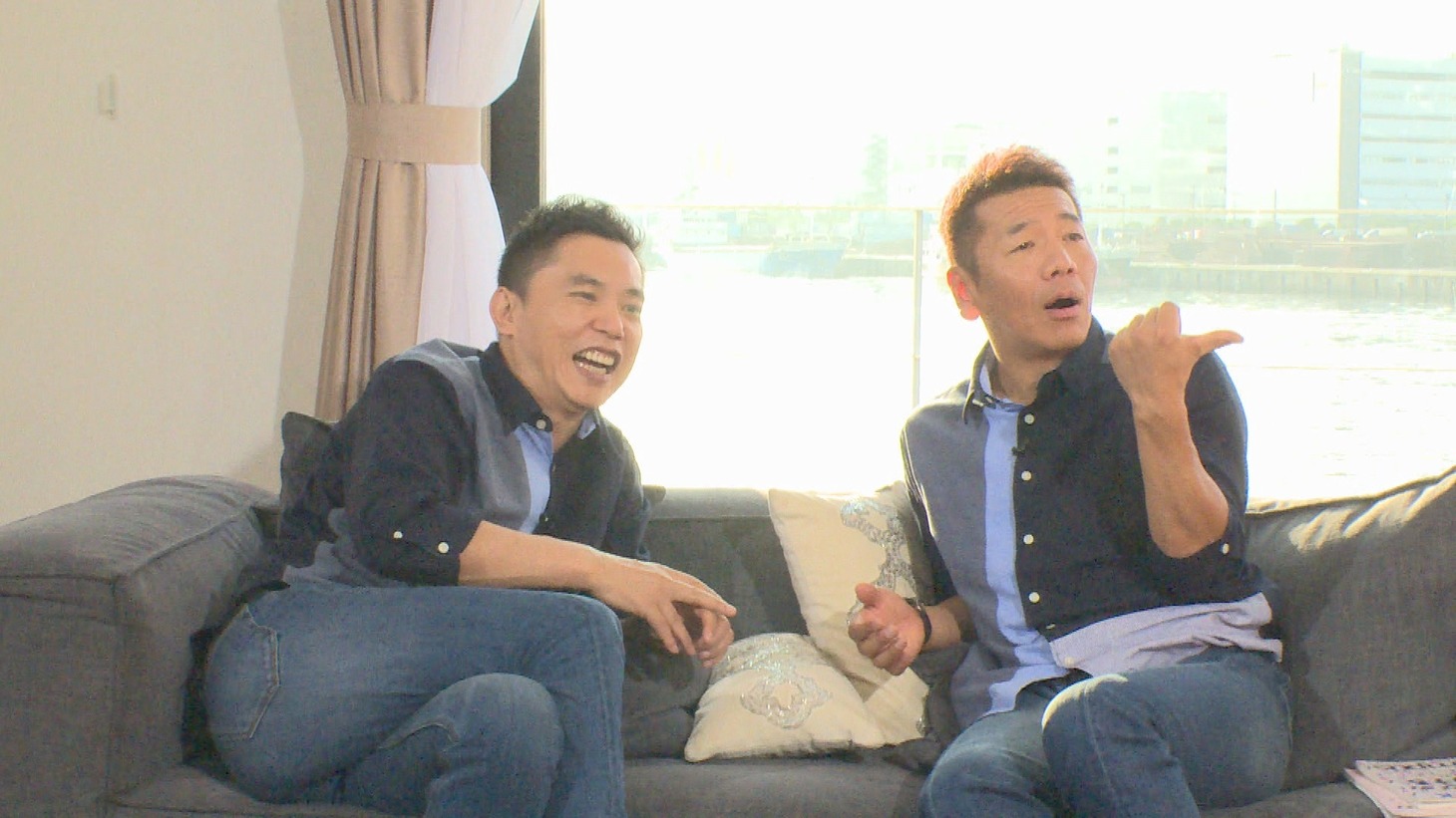 （左から）爆笑問題・太田、くりぃむしちゅー上田。(c)中京テレビ