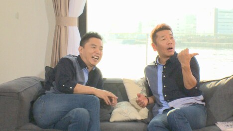 （左から）爆笑問題・太田、くりぃむしちゅー上田。(c)中京テレビ