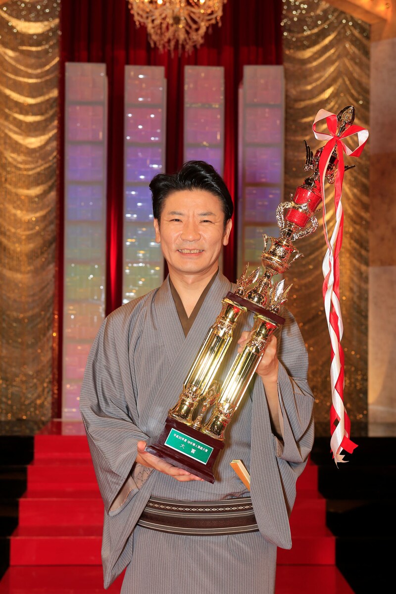 「平成30年度 NHK新人落語大賞」大賞に輝いた桂三度。