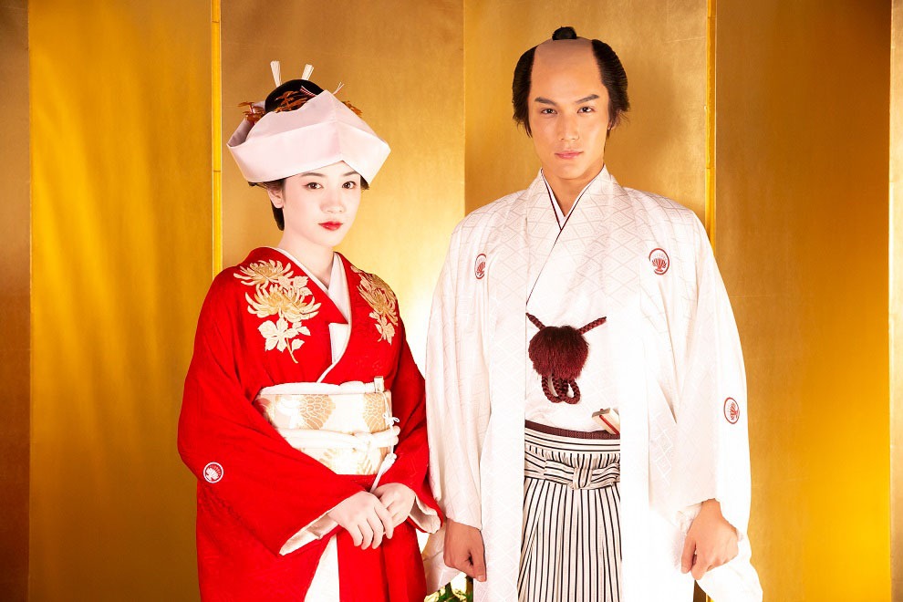 永野芽郁（左）と中川大志（右）。(c)NHK