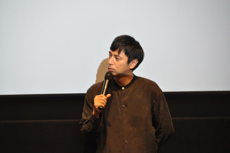 「エディオン presents『鯉のはなシアター』特別上映会」に登壇したチュートリアル徳井。