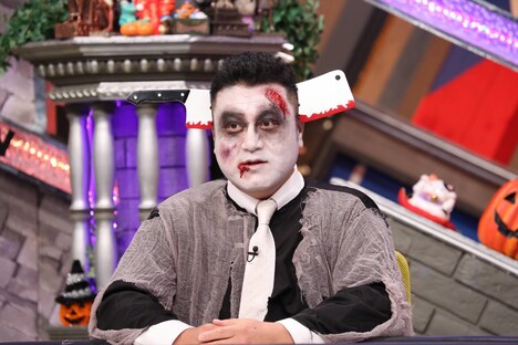 ゾンビに扮するアンタッチャブル山崎。(c)フジテレビ