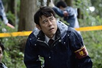 ネプチューン原田演じる警察官の毒島徹。