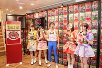 ひょっこりはんとはっぴっぴ。