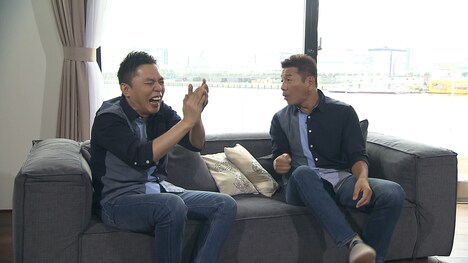 （左から）爆笑問題・太田、くりぃむしちゅー上田。(c)中京テレビ