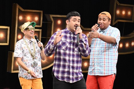 (左から)シオマリアッチ、デニス植野、マテンロウ・アントニー。(c)TBS