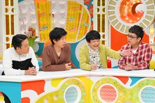 スタジオゲストの（左から）藤崎マーケットと銀シャリ。(c)MBS