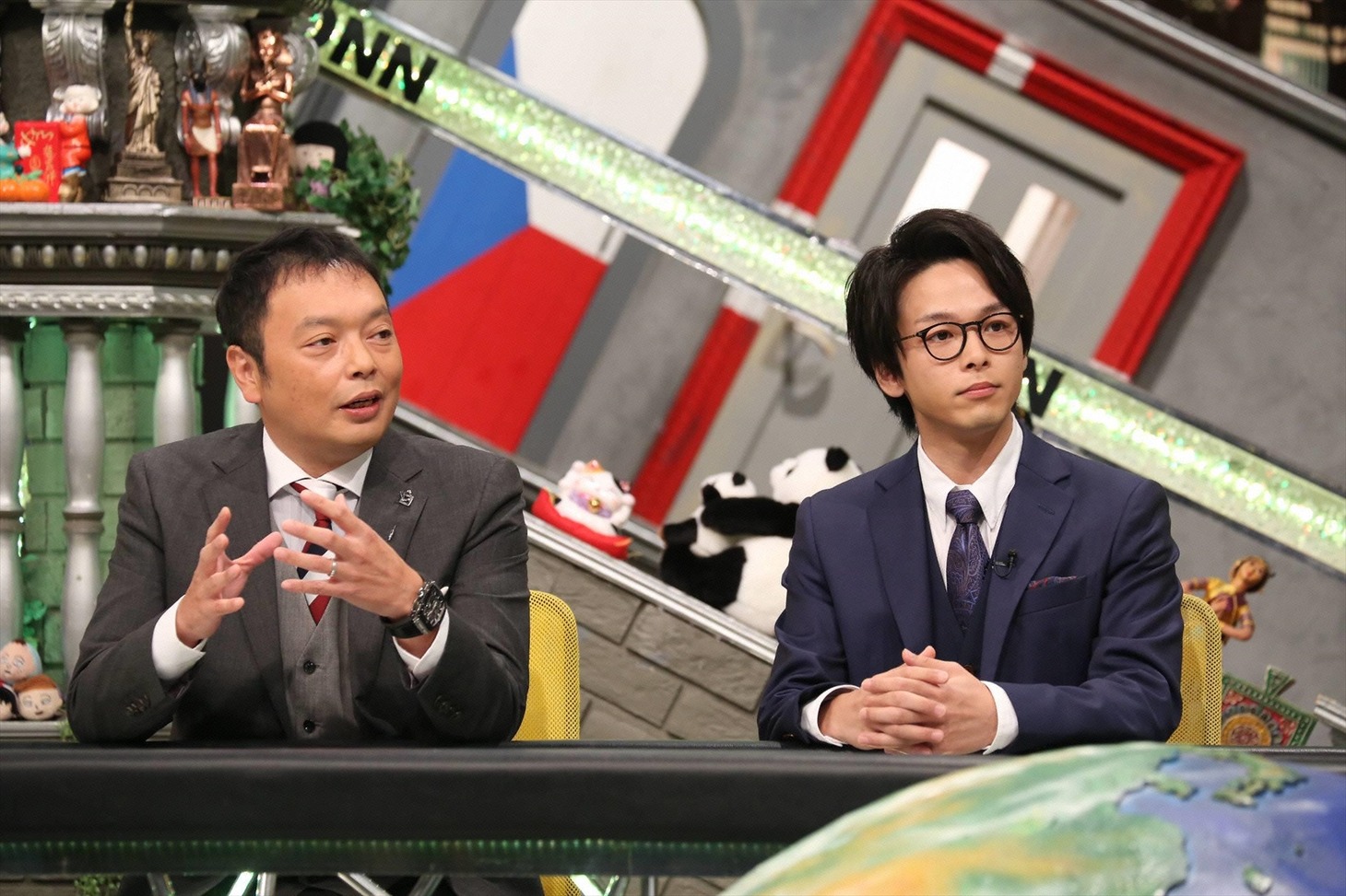 「全力！脱力タイムズ」に出演する（左から）中川家礼二、中村倫也。(c)フジテレビ