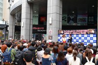 DVD発売記念イベントの様子。