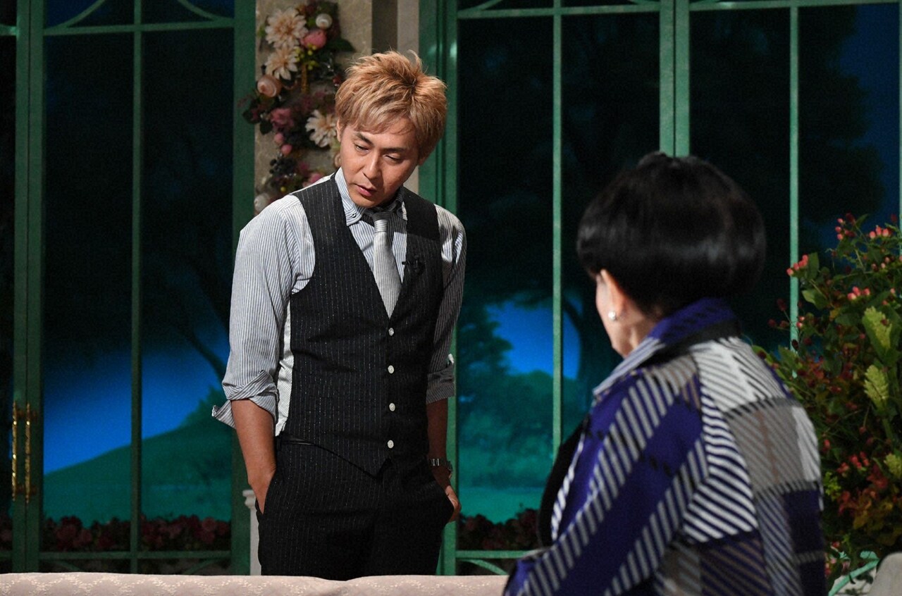 ヒロシです」ネタを披露するヒロシ。(c)テレビ朝日 [画像ギャラリー 2