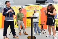 左からおぎやはぎ、バナナマン。