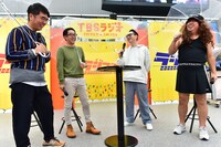 左からおぎやはぎ、バナナマン。