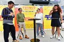 左からおぎやはぎ、バナナマン。