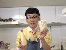 料理をするロバート馬場。