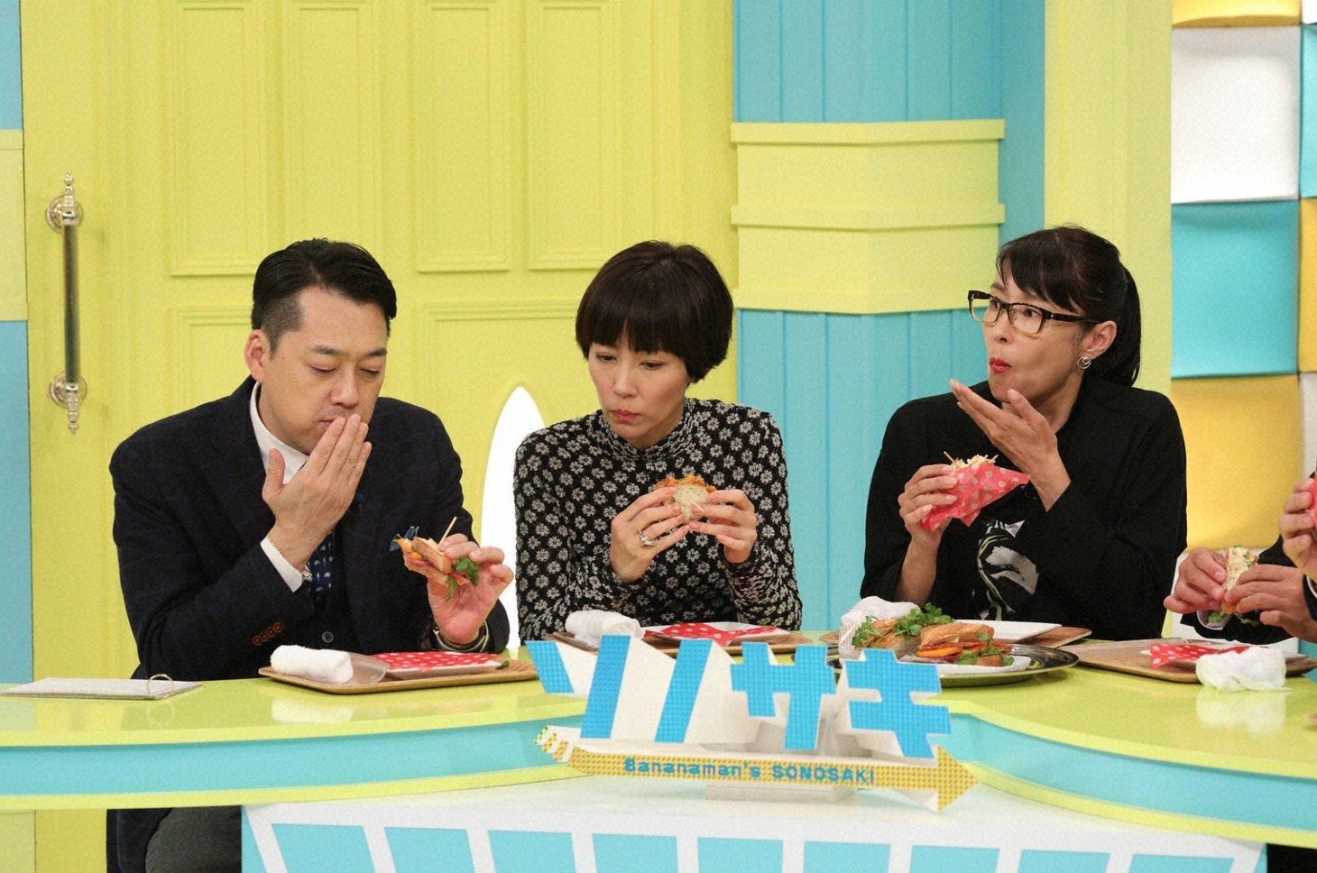（左から）バナナマン設楽、木村佳乃、水野美紀。(c)テレビ朝日
