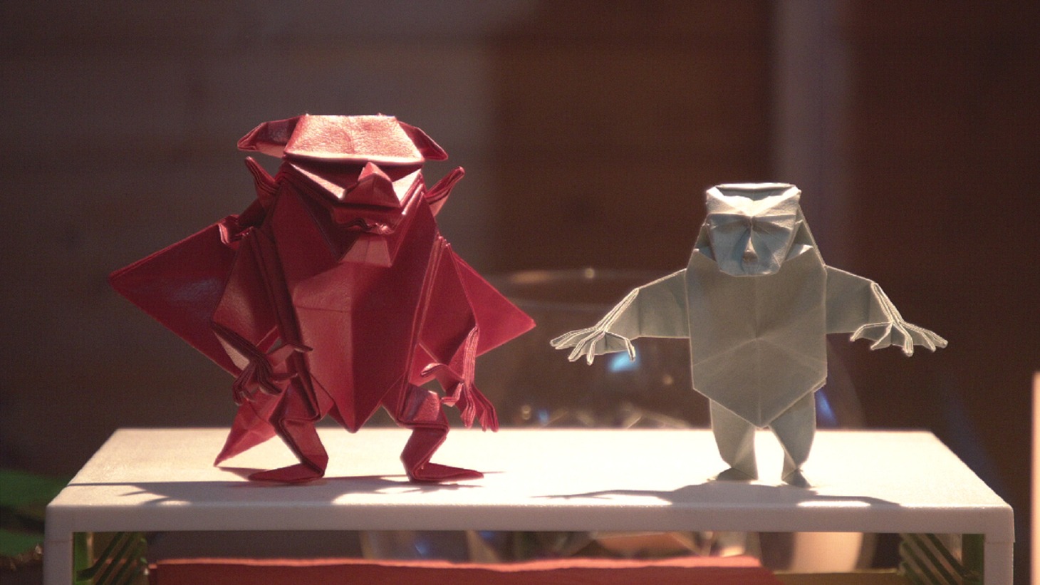 左が悪魔さん（声：ハライチ岩井）、右がフランさん（声：東京03飯塚）。(c)NHK