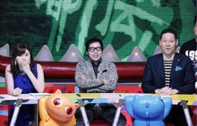 左から角谷暁子アナ、今田耕司、東野幸治。