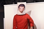 村田渚のあごモノマネを披露するHEY!たくちゃん。