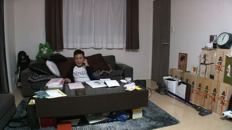 「OFLIFE」より、カラテカ入江。(c)MBS