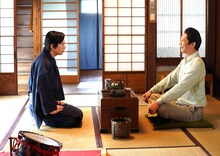 ドラマ「BS笑点ドラマスペシャル 五代目三遊亭圓楽」より。