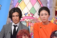 左から武田真治、古閑美保。(c)読売テレビ