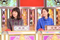 左から菊池桃子、桐谷美玲。(c)日本テレビ