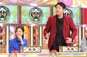 左から桐谷美玲、別所哲也。(c)日本テレビ