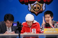 ドズル、きおきおと共にゲーム実況に挑戦するカジサック（中央）。