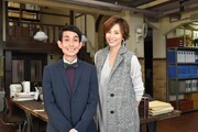 左からカラテカ矢部、米倉涼子。