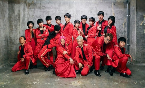 吉本坂46「泣かせてくれよ」のユニット「RED」。