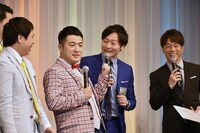 「M-1グランプリ2018」決勝進出者発表会見の様子。