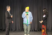 「ピエール瀧のしょんないTV」のワンシーン。(c)静岡朝日テレビ